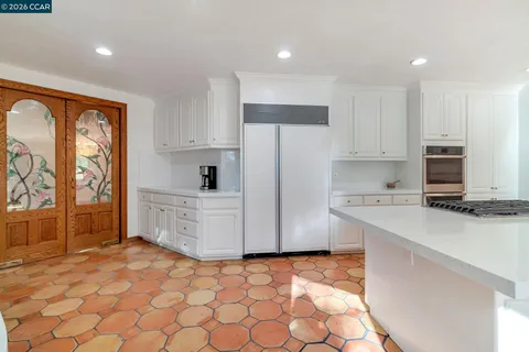 $3,700,000 | 74 Yarrow Valley Lane, Orinda, CA 94563