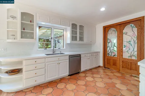 $3,700,000 | 74 Yarrow Valley Lane, Orinda, CA 94563