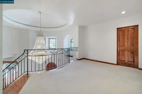 $3,700,000 | 74 Yarrow Valley Lane, Orinda, CA 94563