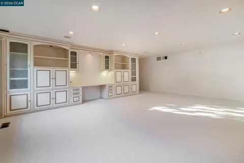 $3,700,000 | 74 Yarrow Valley Lane, Orinda, CA 94563