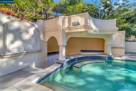 $3,700,000 | 74 Yarrow Valley Lane, Orinda, CA 94563