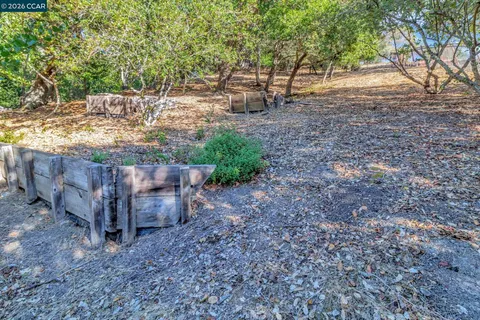 $3,700,000 | 74 Yarrow Valley Lane, Orinda, CA 94563