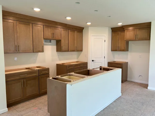 $402,900 | 520 Hunter Oaks Boulevard, Unit 801, Watertown, WI 53094