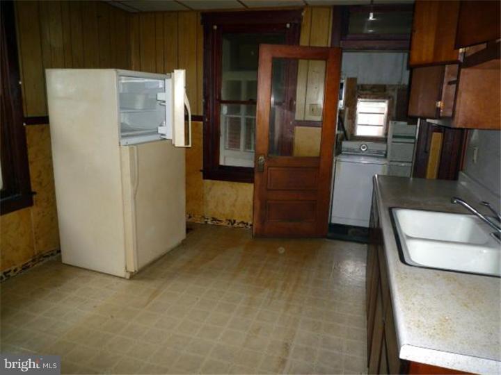 1302 Butler Street Reading, PA 19601 - Photo 8 of 10 Kitchen