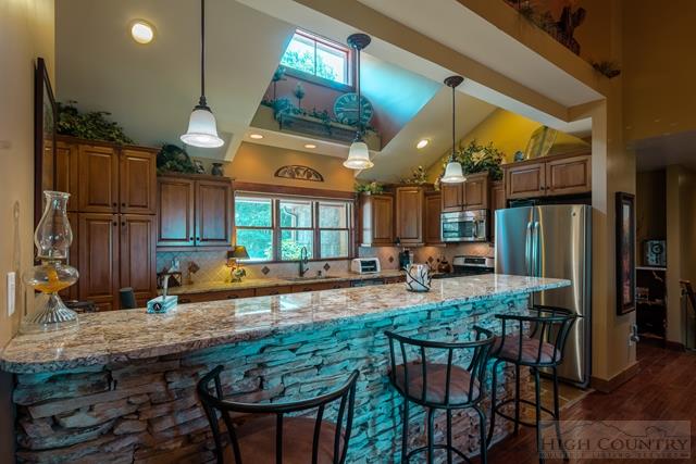 112 Hummingbird Road Beech Mountain, NC 28604 - Photo 35 of 35 Gallery Image 35