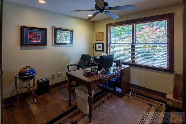 112 Hummingbird Road Beech Mountain, NC 28604 - Photo 10 of 35 Gallery Image 10