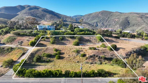 $2,200,000 | 5923 Cavalleri Road, Malibu, CA 90265