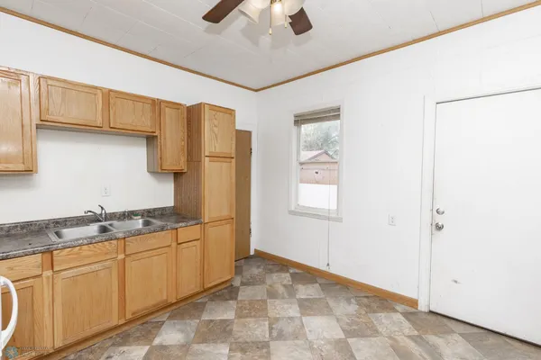 $155,000 | 601 10th Street South, Fargo, ND 58103