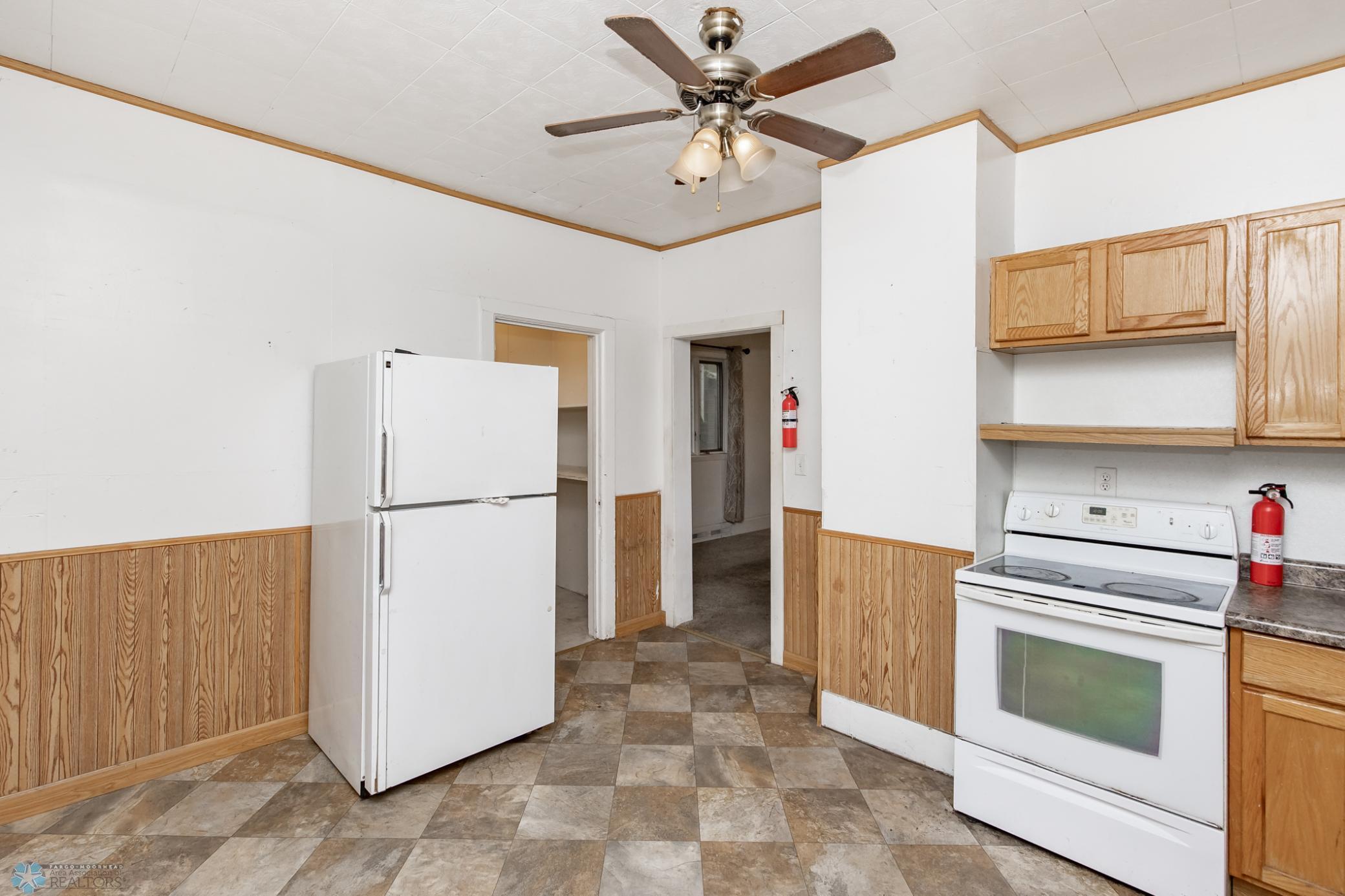 601 10th Street South Fargo, ND 58103 - Photo 14 of 35