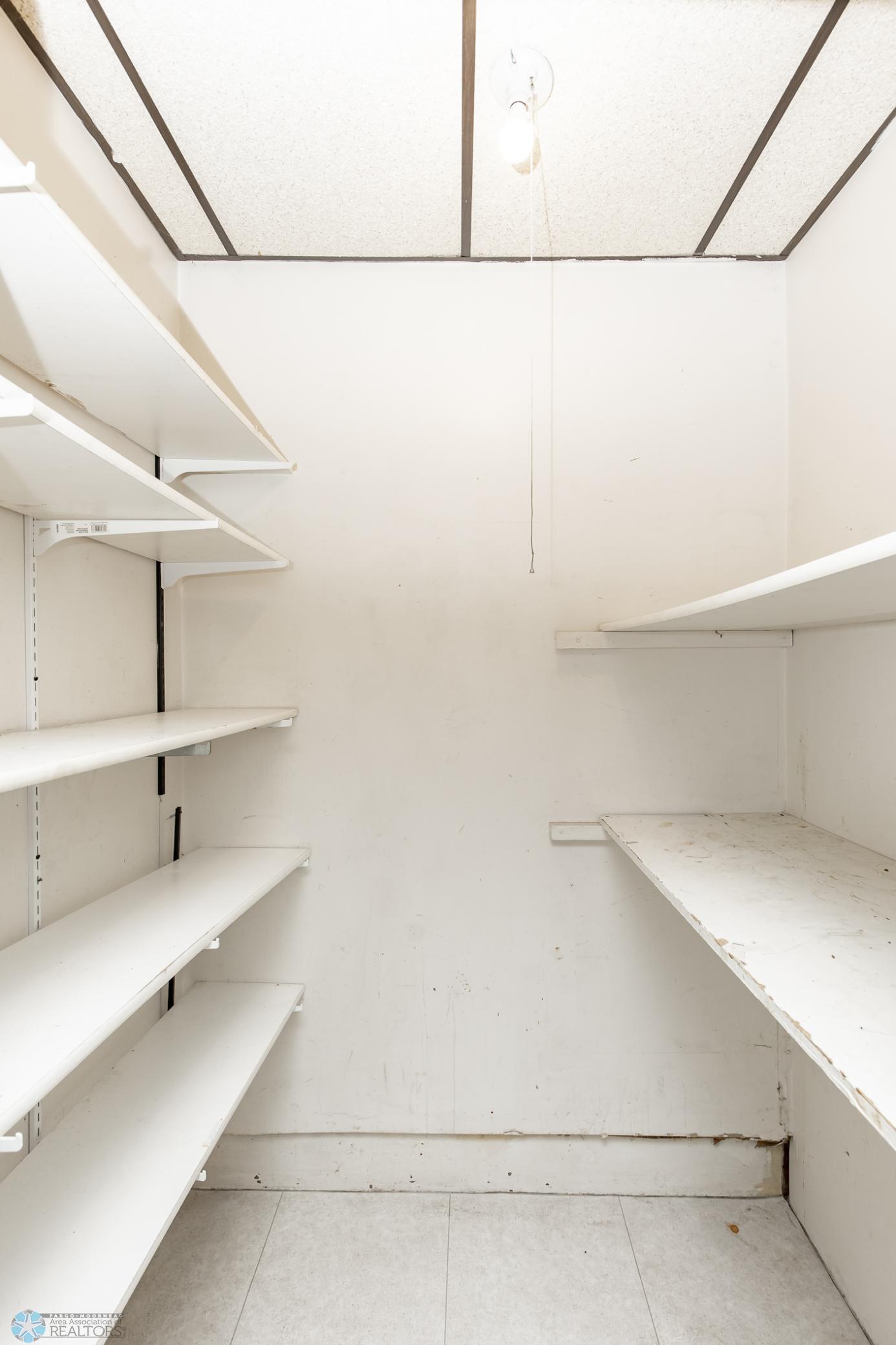 601 10th Street South Fargo, ND 58103 - Photo 16 of 35