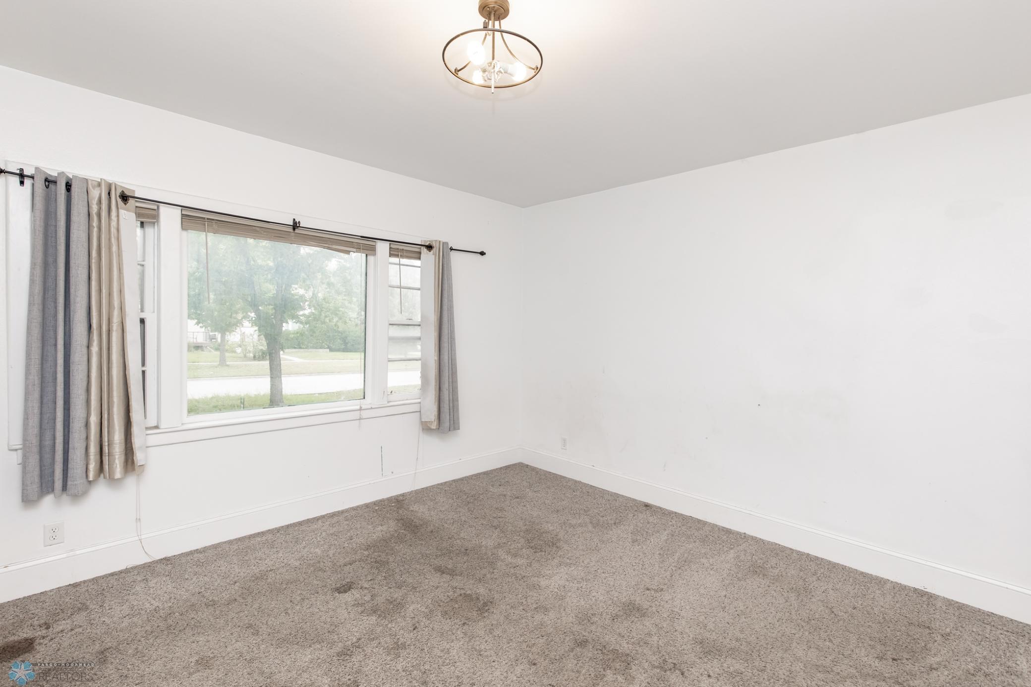 601 10th Street South Fargo, ND 58103 - Photo 17 of 35