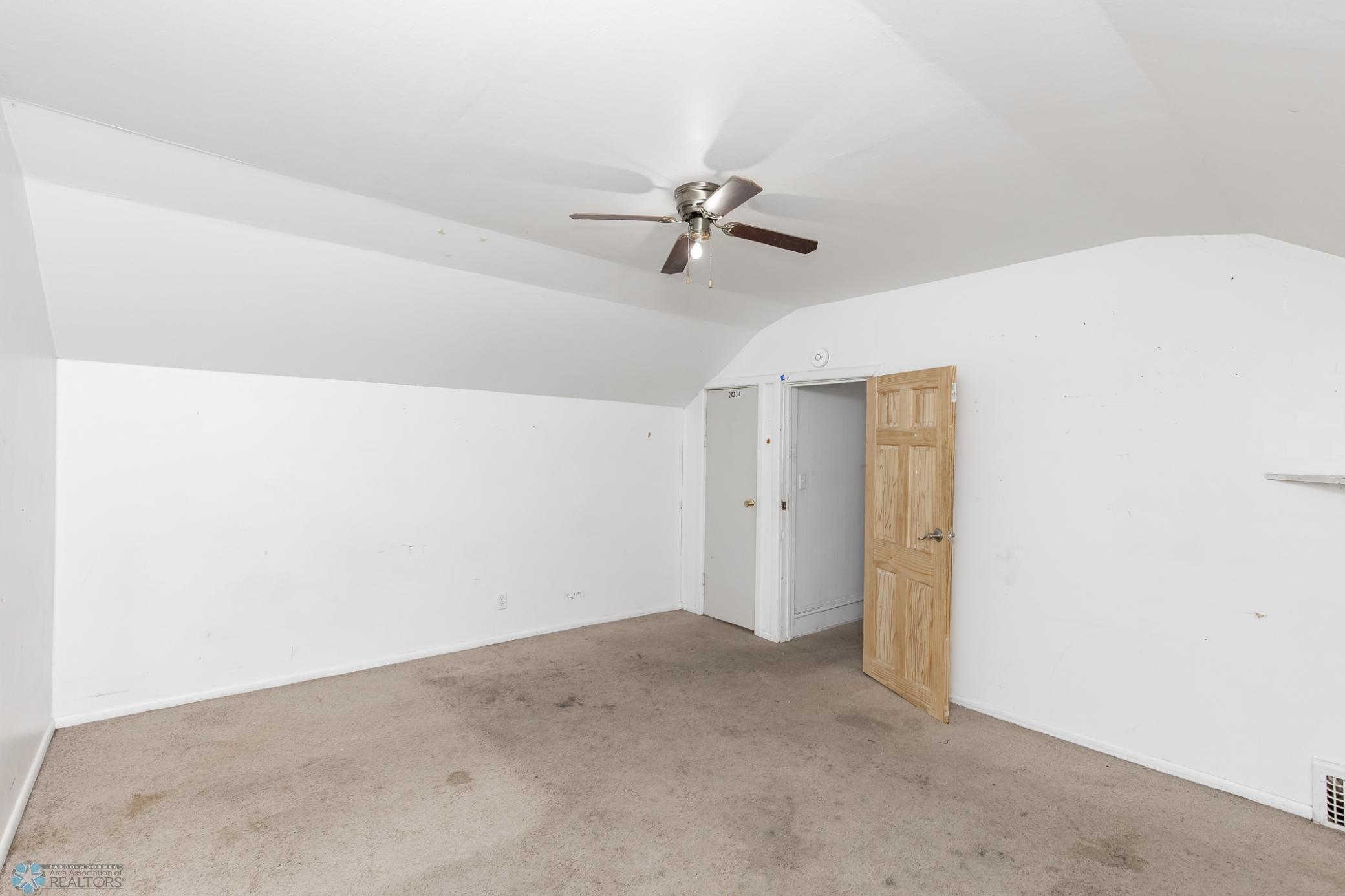 601 10th Street South Fargo, ND 58103 - Photo 20 of 35