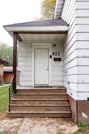 $155,000 | 601 10th Street South, Fargo, ND 58103