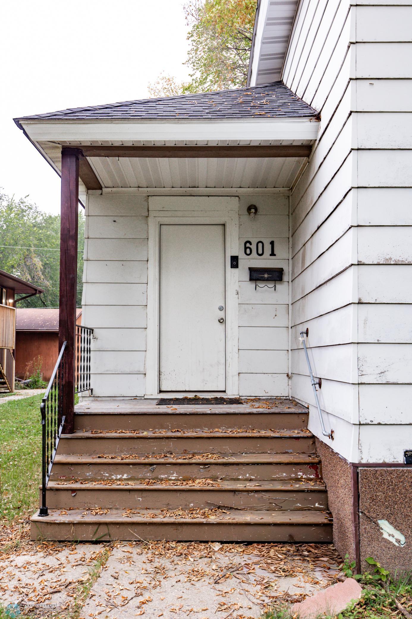 601 10th Street South Fargo, ND 58103 - Photo 3 of 35