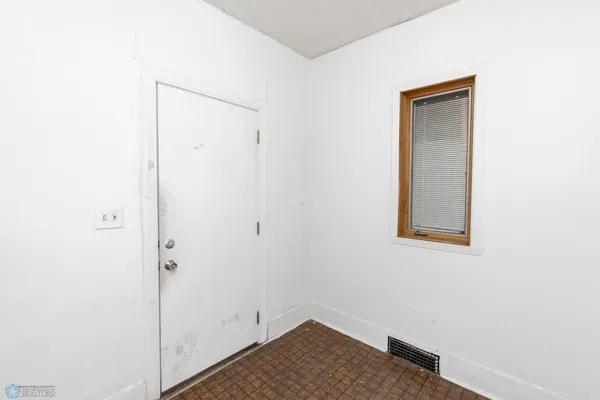 $155,000 | 601 10th Street South, Fargo, ND 58103