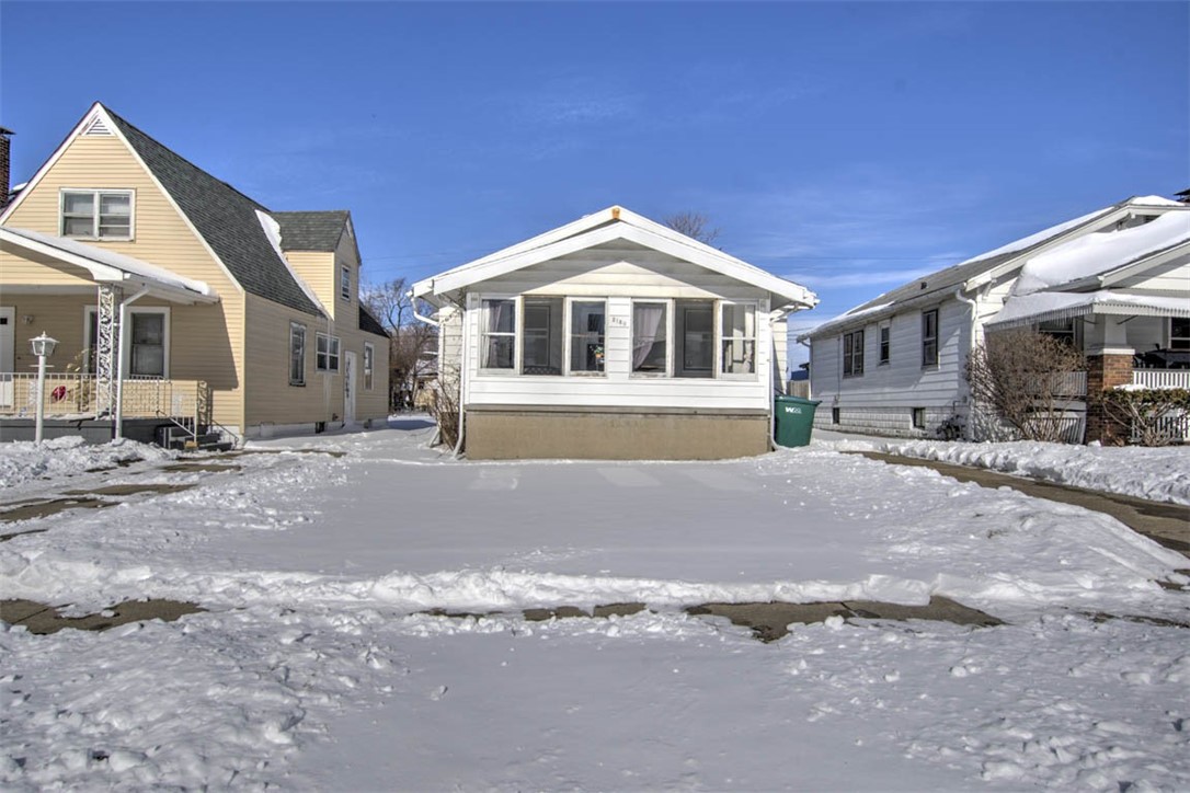 2150 East Clay Street Decatur, IL 62521 - Photo 1 of 3