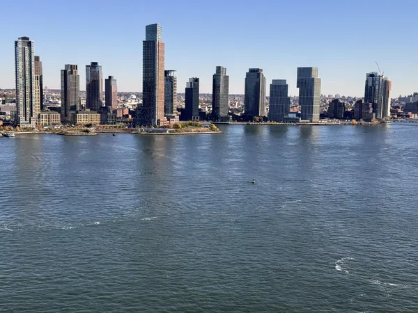 $4,400 | 415 East 37th Street, Unit 25B | Murray Hill