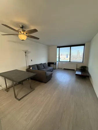 $4,200 | 415 East 37th Street, Unit 25B | Murray Hill