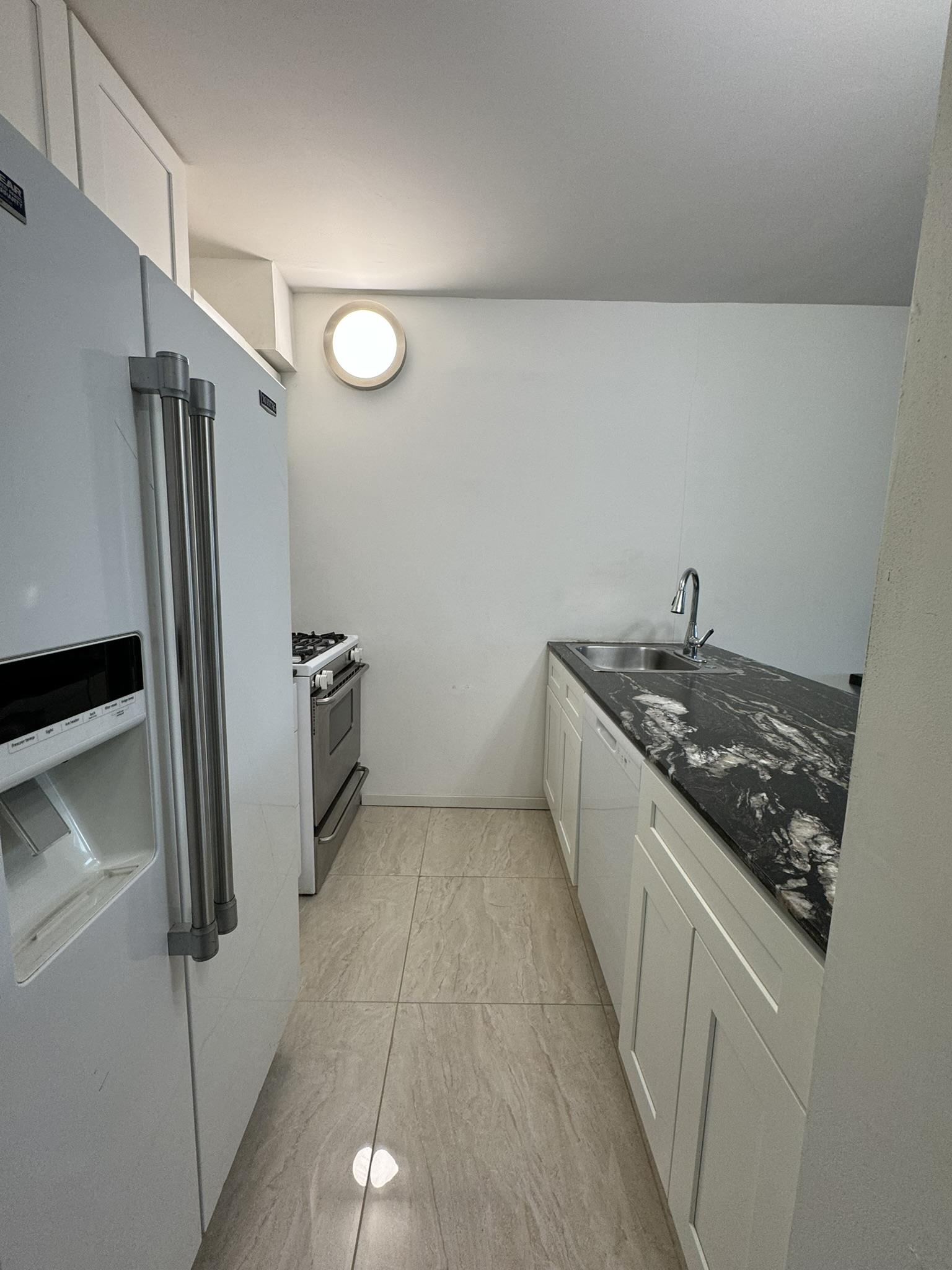 415 East 37th Street, Unit 25B Manhattan, NY 10016 - Photo 4 of 25