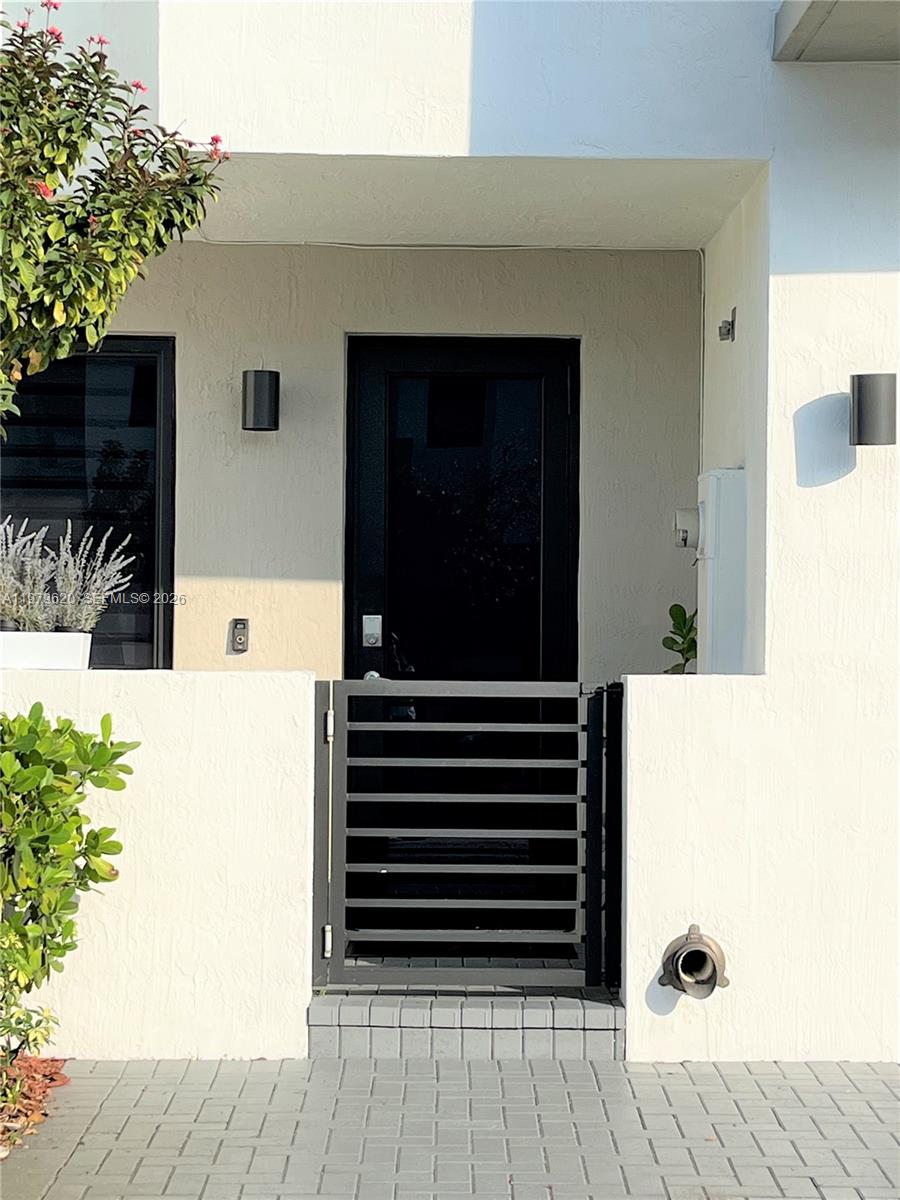 491 Southwest 91st Place Miami, FL 33174 - Photo 2 of 14