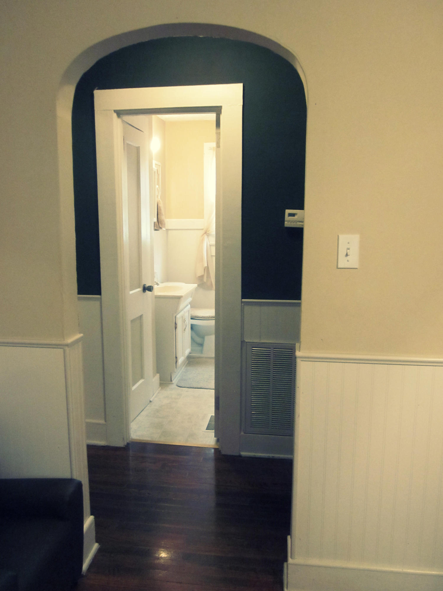 4914 McIntyre Road Knoxville, TN 37914 - Photo 14 of 25 Looking to Bathroom from L/R