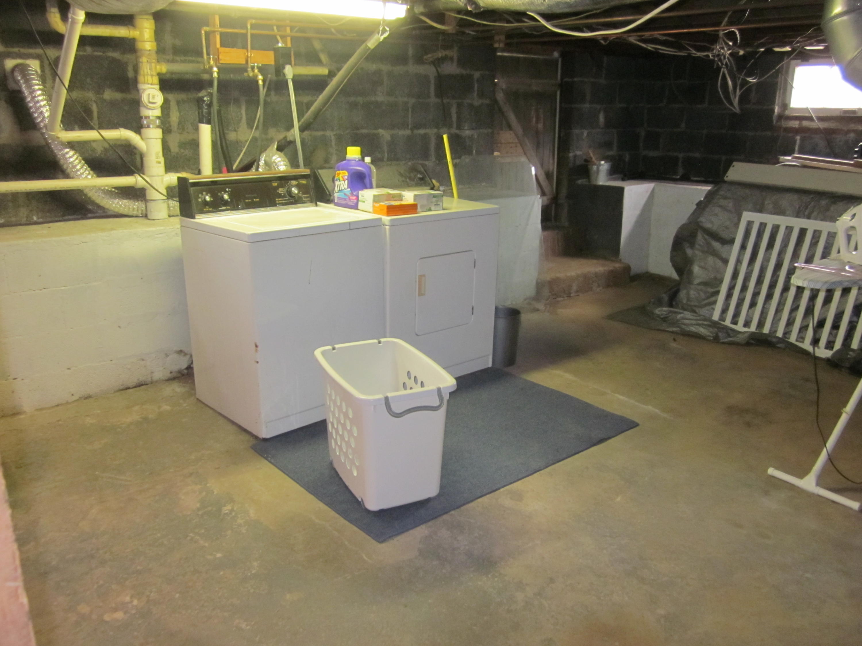 4914 McIntyre Road Knoxville, TN 37914 - Photo 22 of 25 Laundry downstairs