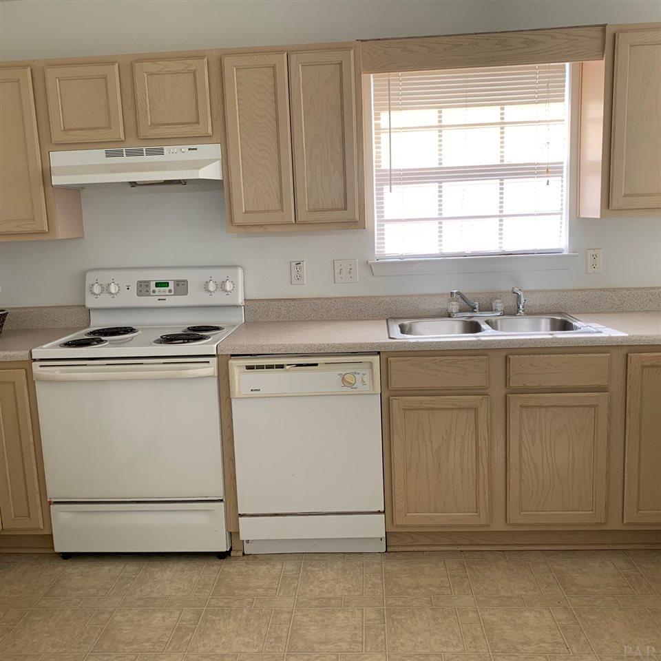 1158 Brownfield Road Pensacola, FL 32526 - Photo 4 of 26