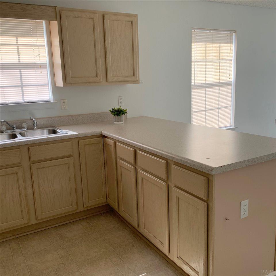 1158 Brownfield Road Pensacola, FL 32526 - Photo 5 of 26
