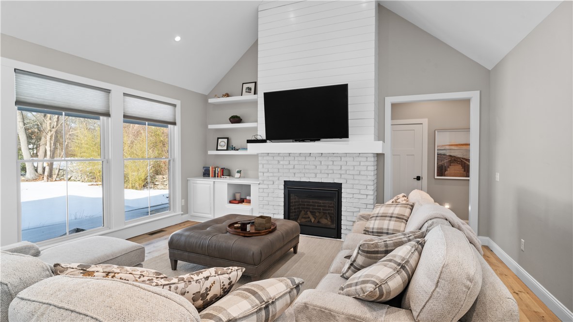 1241 Saugatucket Road South Kingstown, RI 02879 - Photo 11 of 41