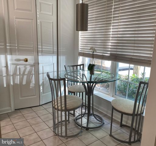 $500,000 | 11210 Edson Park Place, Unit 9, Rockville, MD 20852