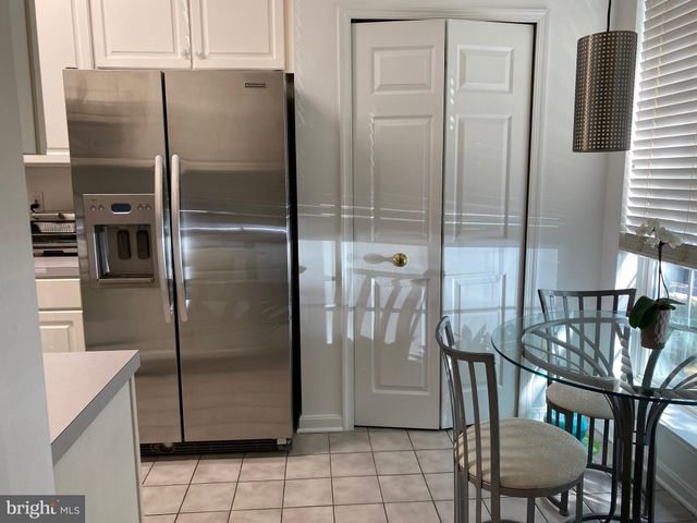 $500,000 | 11210 Edson Park Place, Unit 9, Rockville, MD 20852