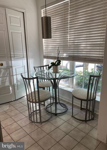 $500,000 | 11210 Edson Park Place, Unit 9, Rockville, MD 20852