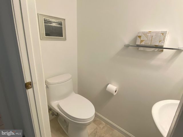 $500,000 | 11210 Edson Park Place, Unit 9, Rockville, MD 20852