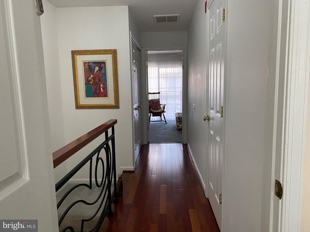 $500,000 | 11210 Edson Park Place, Unit 9, Rockville, MD 20852