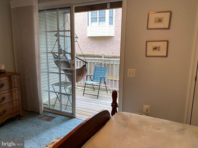 $500,000 | 11210 Edson Park Place, Unit 9, Rockville, MD 20852