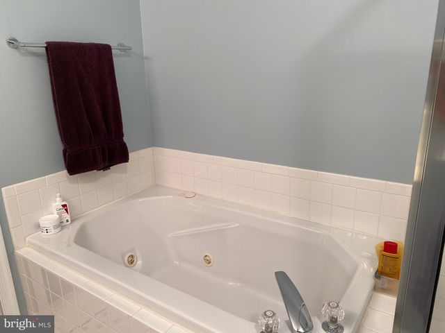 $500,000 | 11210 Edson Park Place, Unit 9, Rockville, MD 20852