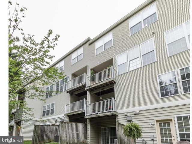 $500,000 | 11210 Edson Park Place, Unit 9, Rockville, MD 20852