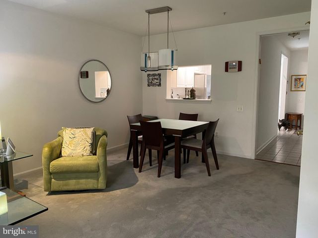 $500,000 | 11210 Edson Park Place, Unit 9, Rockville, MD 20852