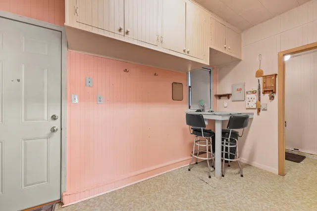 a view of utility room