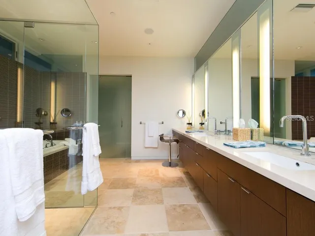 $6,350,000 | 1404 Kenilworth Street, Sarasota, FL 34231