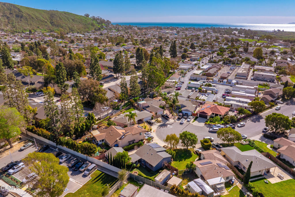 885 Riverside Street Ventura, CA 93001 - Photo 34 of 38 885 Riverside St Ventura-16