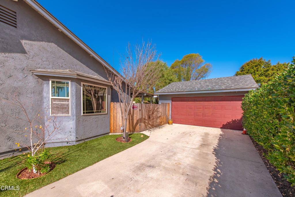 885 Riverside Street Ventura, CA 93001 - Photo 5 of 38 885 Riverside St Ventura-7