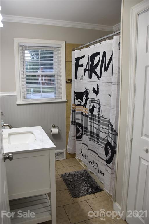 712 West Rice Street, Unit 5 Landis, NC 28088 - Photo 21 of 34 Gallery Image 21