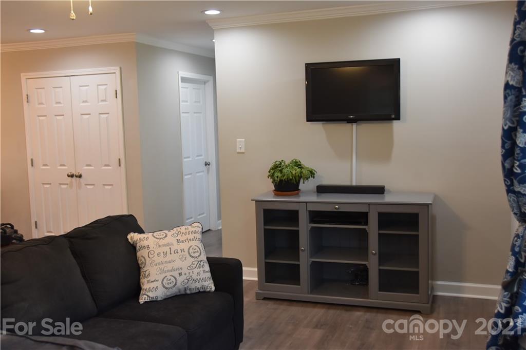 712 West Rice Street, Unit 5 Landis, NC 28088 - Photo 6 of 34 Gallery Image 6
