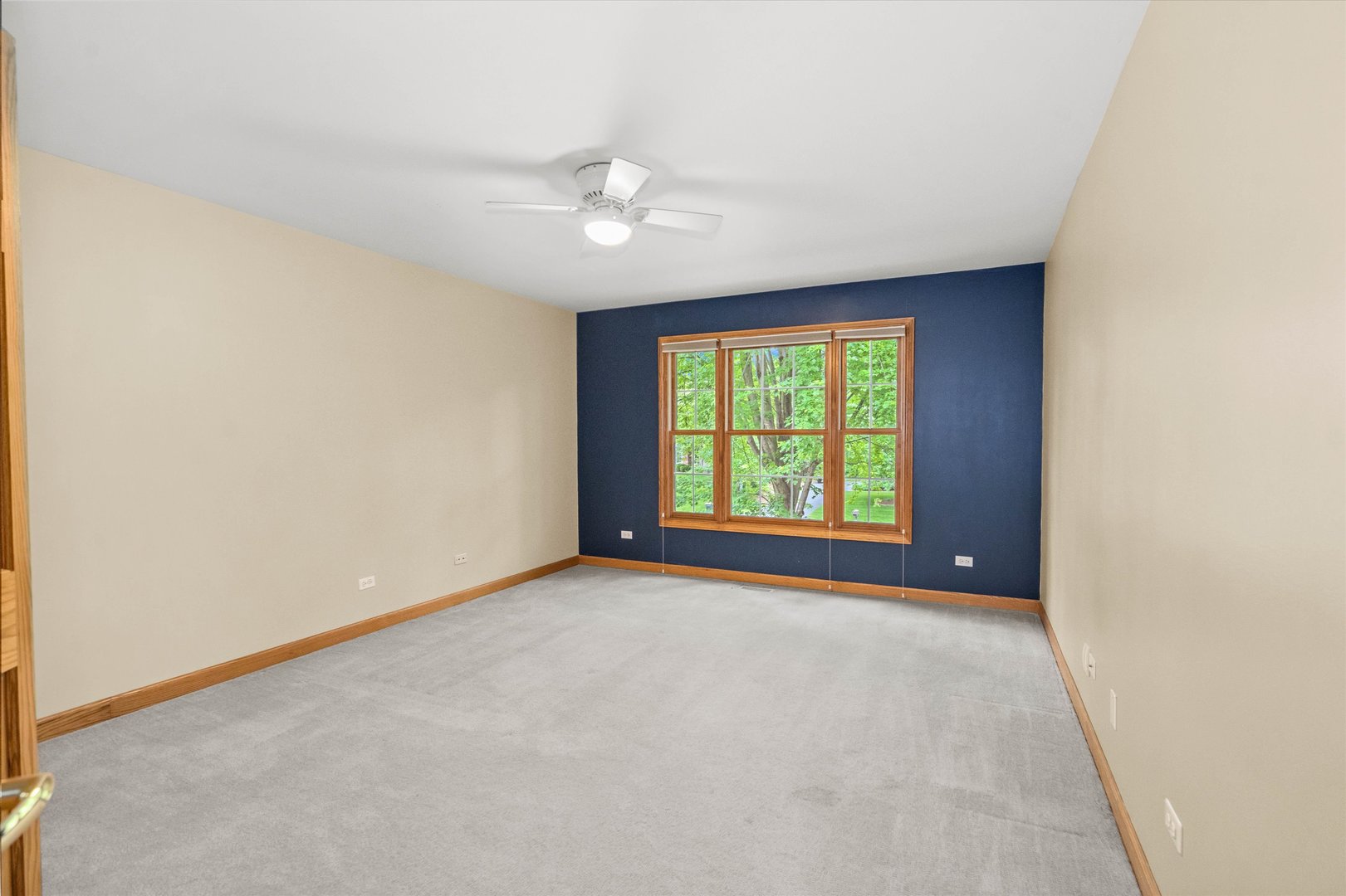 120 Fox Street Cary, IL 60013 - Photo 26 of 56 an empty room with a window