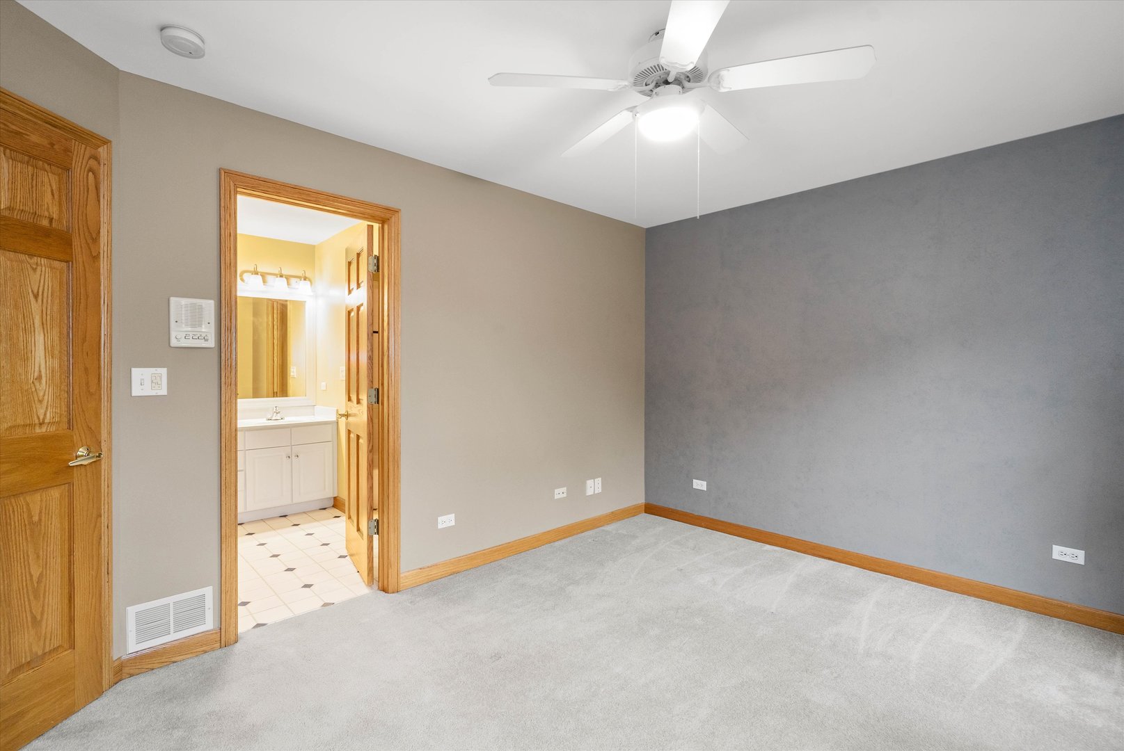 120 Fox Street Cary, IL 60013 - Photo 28 of 56 an empty room with a empty space and windows