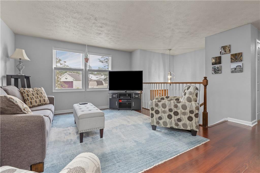 105 Old Ridge Road Coraopolis, PA 15108 - Photo 6 of 37 Gallery Image 6