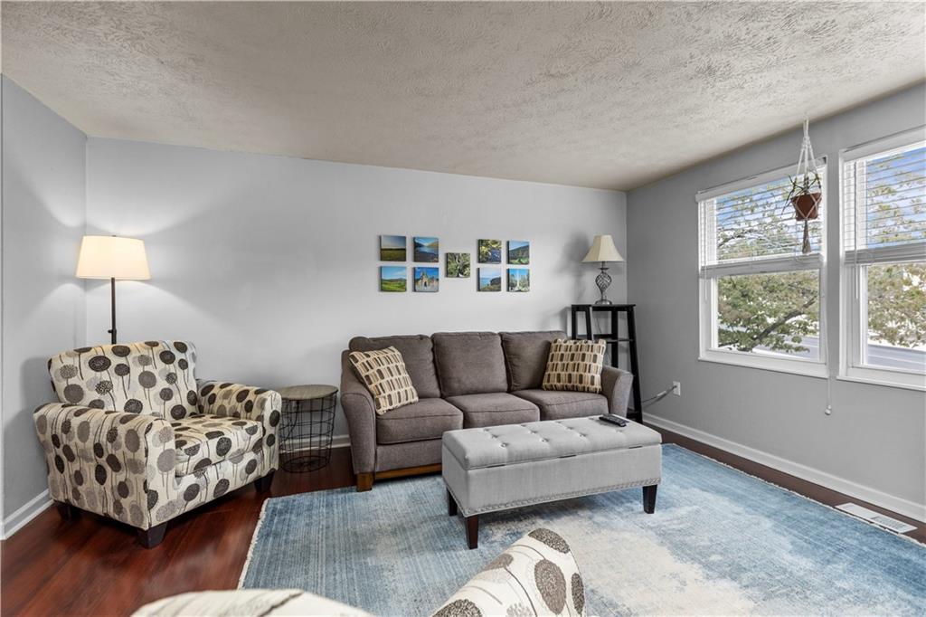 105 Old Ridge Road Coraopolis, PA 15108 - Photo 8 of 37 Gallery Image 8