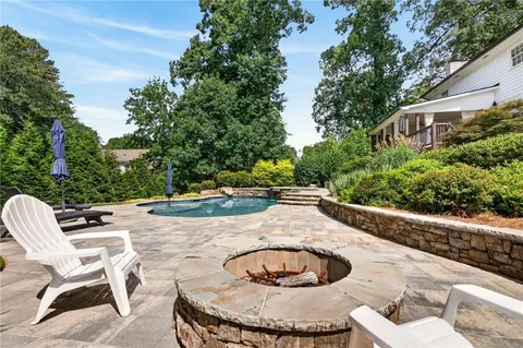 $1,100,000 | 4766 Chamblee Dunwoody Road, Dunwoody, GA 30338
