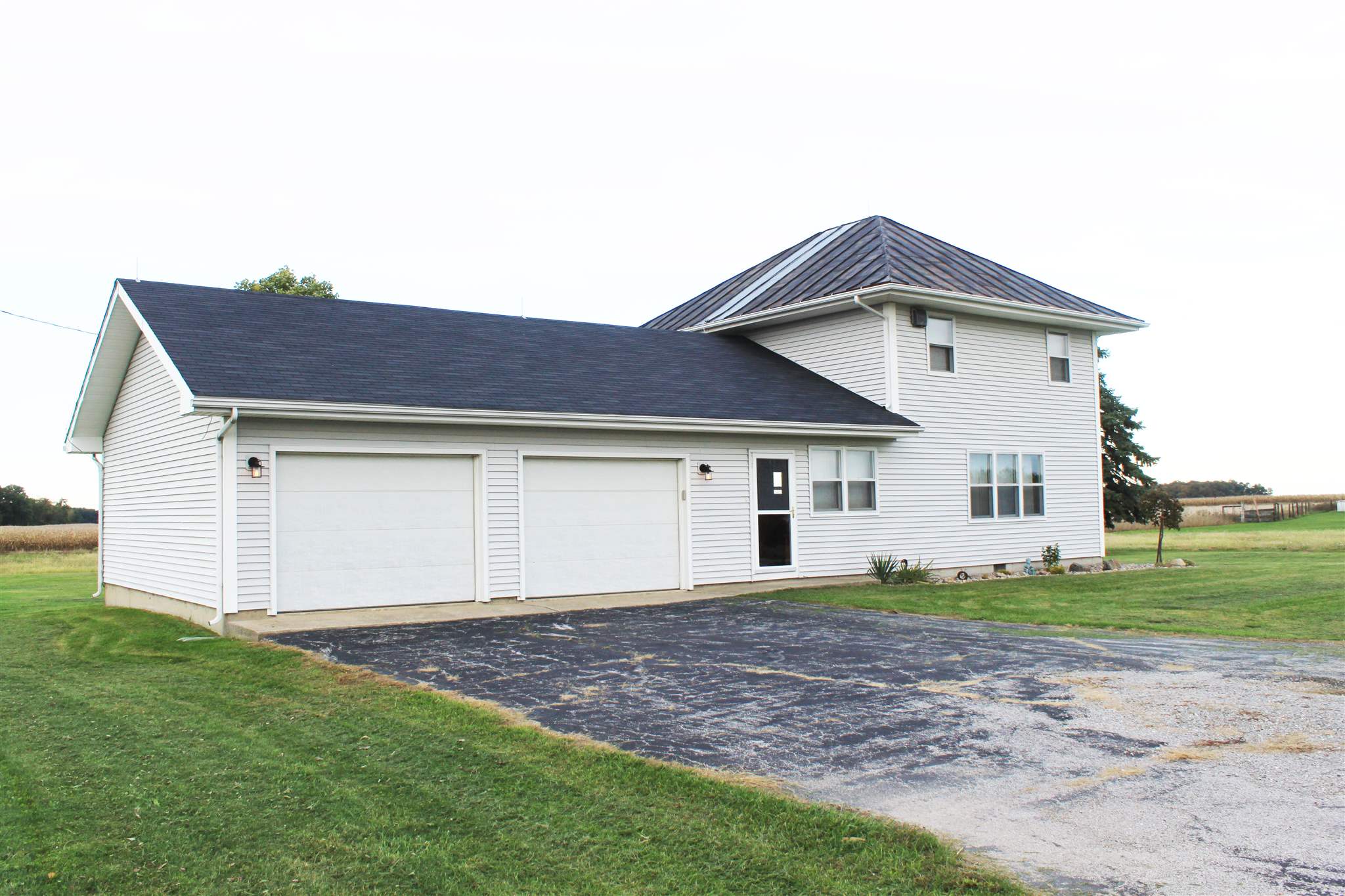 18707 Barkley Road Monroeville, IN 46773 - Photo 3 of 36